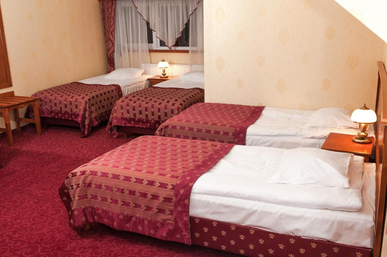 Hotel Korona Sandomierz Bagian luar foto