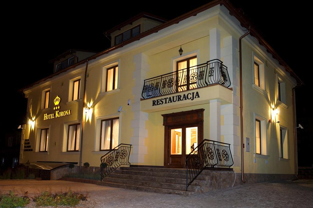 Hotel Korona Sandomierz Bagian luar foto