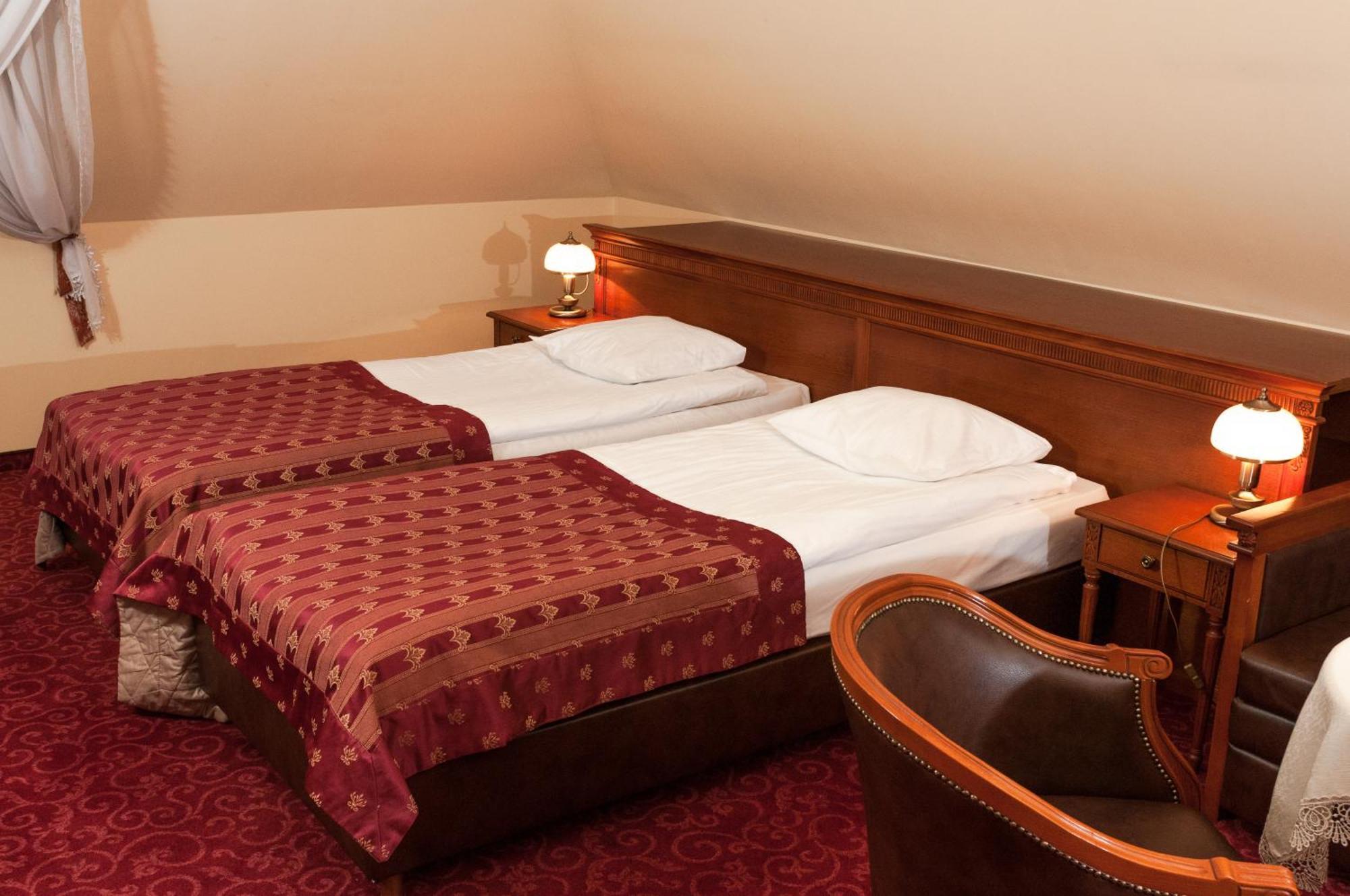 Hotel Korona Sandomierz Bagian luar foto
