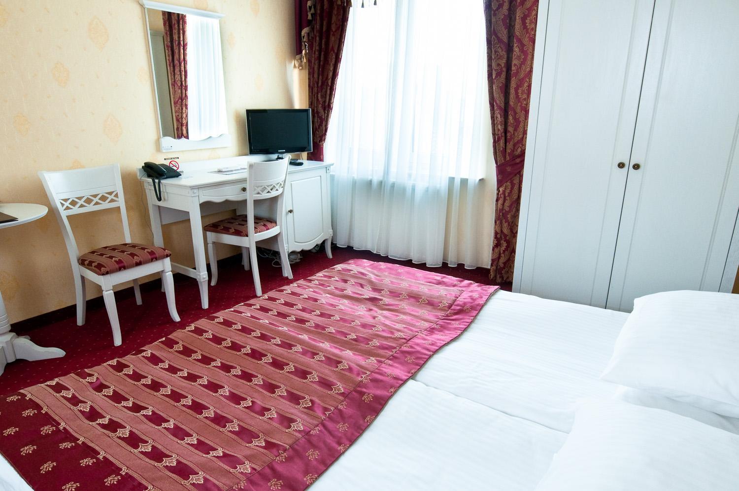 Hotel Korona Sandomierz Bagian luar foto