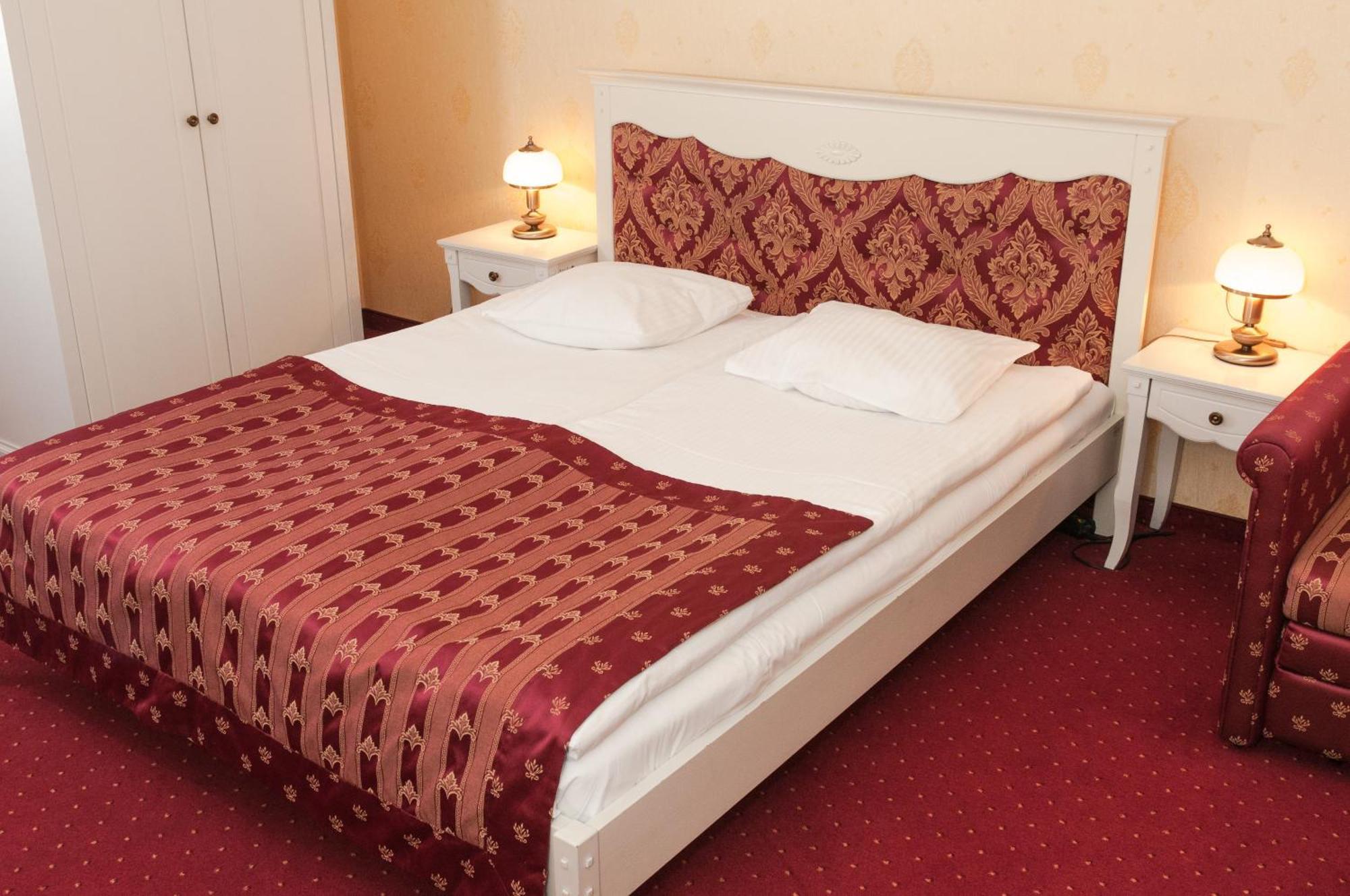 Hotel Korona Sandomierz Bagian luar foto