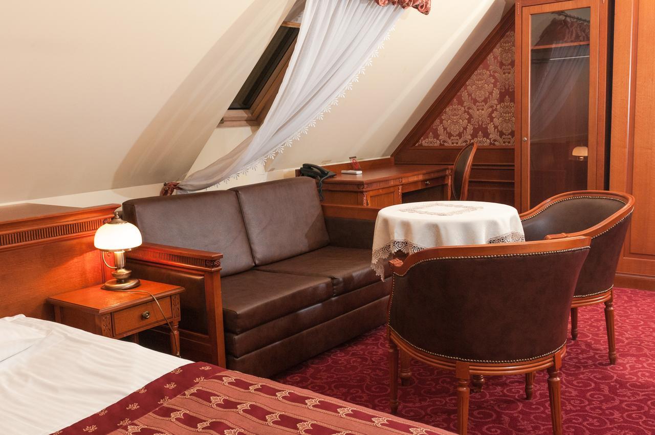 Hotel Korona Sandomierz Bagian luar foto