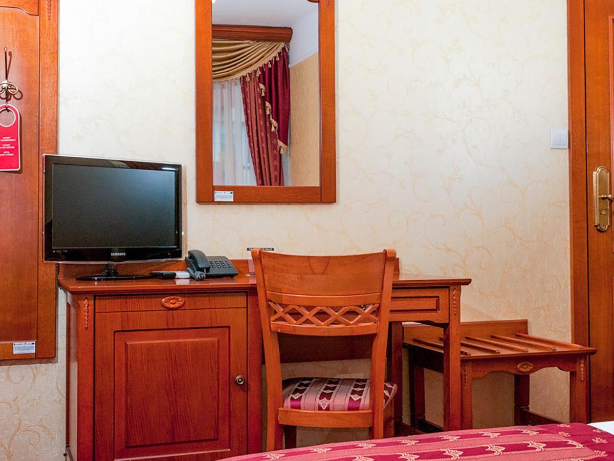 Hotel Korona Sandomierz Bagian luar foto