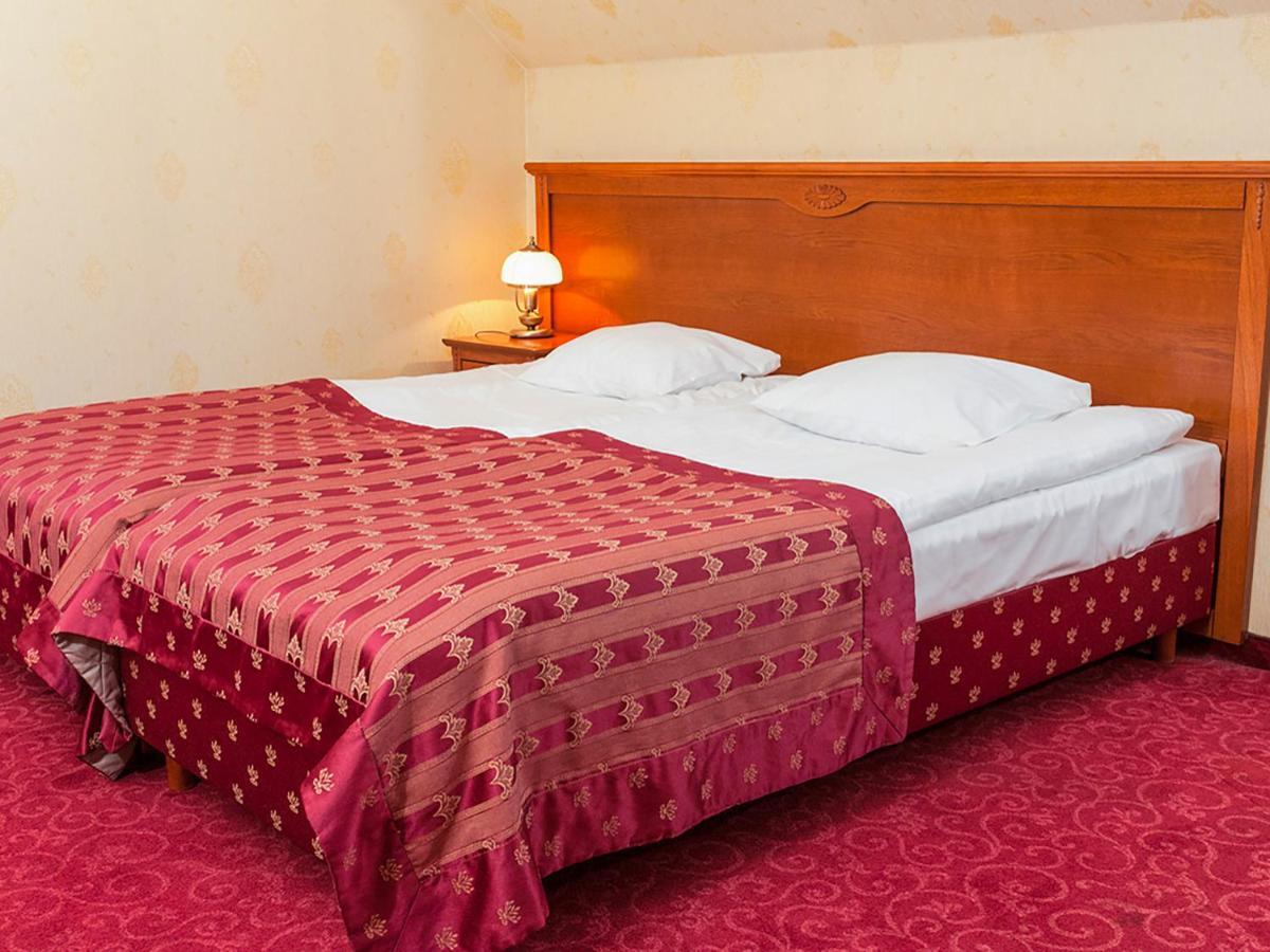 Hotel Korona Sandomierz Bagian luar foto