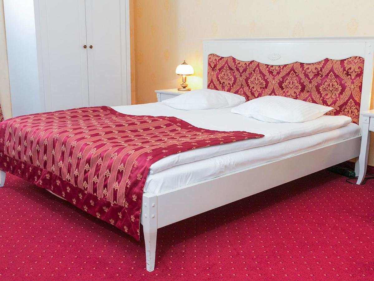 Hotel Korona Sandomierz Bagian luar foto